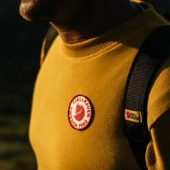 FJÄLLRÄVEN Pullover 1960 Logo Badge Sweater M Für Herren 555 - Dark Navy XS Pullover 1960 Logo Badge Sweater M Für Herren 18 FJÄLLRÄVEN Pullover 1960 Logo Badge Sweater M Für Herren 555 - Dark Navy XS Pullover 1960 Logo Badge Sweater M Für Herren -Angebote Abenteuer Set Store 1960 Logo Badge Sweater M F87163 18 1280x1280