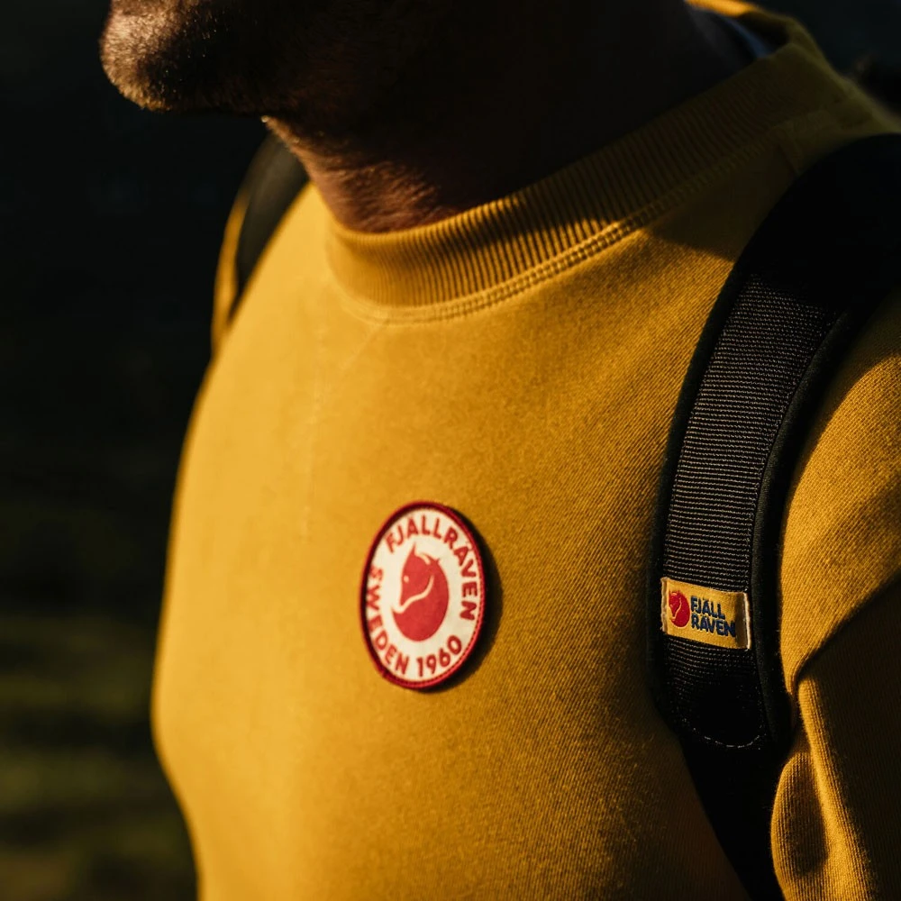 FJÄLLRÄVEN Pullover 1960 Logo Badge Sweater M Für Herren 555 - Dark Navy XS Pullover 1960 Logo Badge Sweater M Für Herren 10 FJÄLLRÄVEN Pullover 1960 Logo Badge Sweater M Für Herren 555 - Dark Navy XS Pullover 1960 Logo Badge Sweater M Für Herren – Bild 8