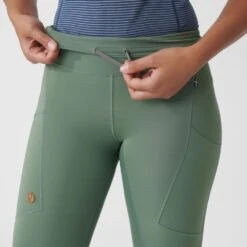 FJÄLLRÄVEN Abisko Tights Damen Trekking Hose Leggings 614 - Patina Green XXS Abisko Tights Damen Trekking Hose Leggings -Angebote Abenteuer Set Store ABISKO TIGHTS W 15 1280x1280