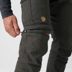 FJÄLLRÄVEN Karl Pro Zip-off Herren Hose 44, Dark Grey, Herren Karl Pro Zip-off Herren Hose -Angebote Abenteuer Set Store Karl Pro Zip off Trousers M 81463 030 H DETAIL FJR 1280x1280