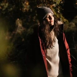 FJÄLLRÄVEN Nuuk Lite Parka W Damen 662 - Deep Forest XS Nuuk Lite Parka W Damen -Angebote Abenteuer Set Store Nuuk Lite Parka W 8716116 1280x1280