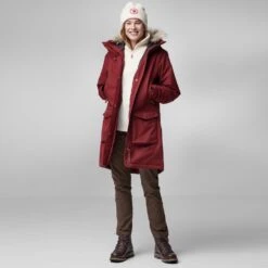 FJÄLLRÄVEN Nuuk Lite Parka W Damen 662 - Deep Forest XS Nuuk Lite Parka W Damen -Angebote Abenteuer Set Store Nuuk Lite Parka W 871613 1280x1280