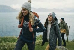 FJÄLLRÄVEN Övik Knit Roller Neck Damen Strick Rollkragen Pullover 113-614 - Chalk White-Patina Green XS Övik Knit Roller Neck Damen Strick Rollkragen Pullover -Angebote Abenteuer Set Store Ovik Knit Roller Neck W1 1280x1280