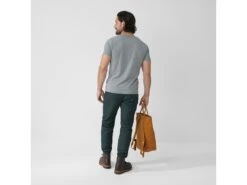 FJÄLLRÄVEN Fox Herren T-Shirt 051 - Grey Melange S Fox Herren T-Shirt -Angebote Abenteuer Set Store faellraeven fjallraven fox t shirt m 87052 model2 1280x1280