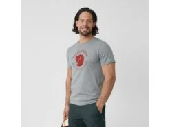 FJÄLLRÄVEN Fox Herren T-Shirt 051 - Grey Melange S Fox Herren T-Shirt -Angebote Abenteuer Set Store faellraeven fjallraven fox t shirt m 87052 model3 1280x1280