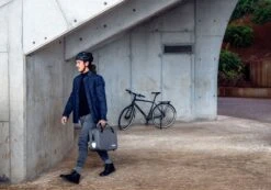 Ortlieb Office-Bag Urban Mit QL 2.1 Halterung, 21l, Pepper Black-Reflective|21l|Hinterradtaschen|L|Quick-Lock2.1 Ortlieb Office-Bag Urban Mit QL 2.1 Halterung, 21l, Pepper -Angebote Abenteuer Set Store office bag urban MAD 11656 1280x1280