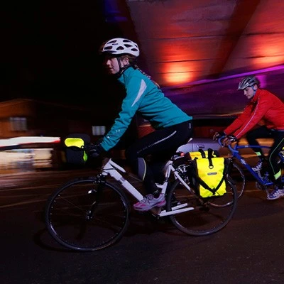 Ortlieb SPORT-ROLLER HIGH VISIBILITY Black-Reflective|25l|Hinterradtaschen SPORT-ROLLER HIGH VISIBILITY 5 Ortlieb SPORT-ROLLER HIGH VISIBILITY Black-Reflective|25l|Hinterradtaschen SPORT-ROLLER HIGH VISIBILITY – Bild 3