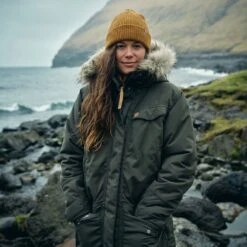 FJÄLLRÄVEN Nuuk Damen Parka 550 - Black M Nuuk Damen Parka -Angebote Abenteuer Set Store square Mood FW22 DanielBlom Jackets 4033 EXP 2025 08 01 1280x1280